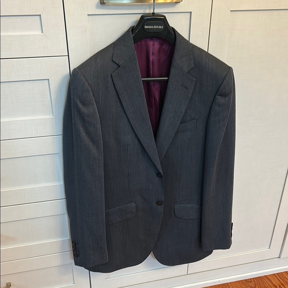 Charles Tyrwhitt Gray Suit - pre owned excellent - 38R